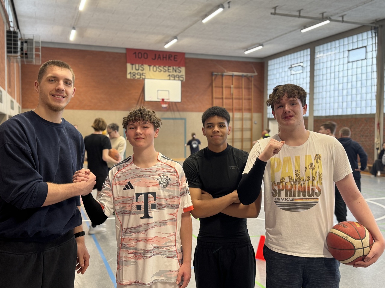 Eisbären Bild mit Warner